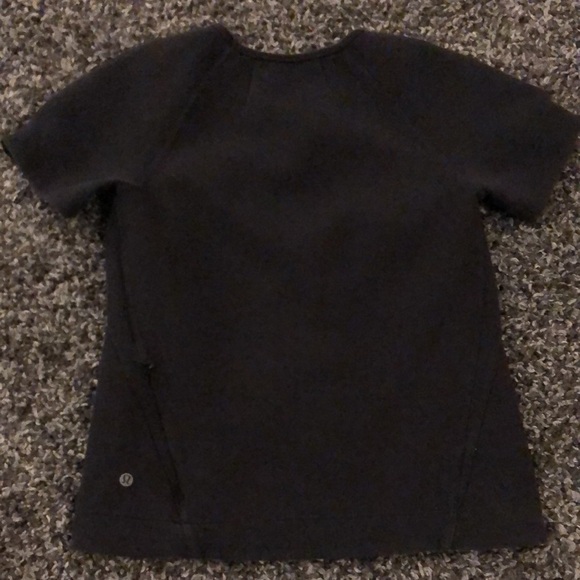 LULULEMON black shirt sleeve pullover sweatshirt - Picture 5 of 8